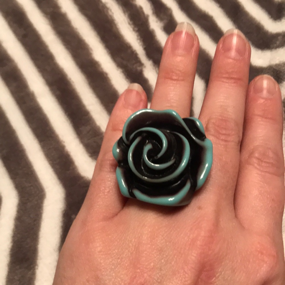 Turquoise flower ring